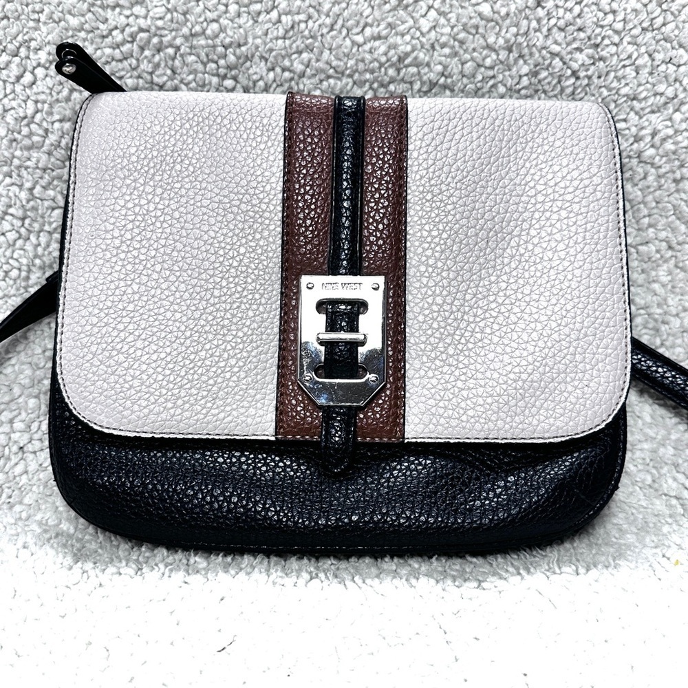 Nine West Gleam Team Aimsey Crossbody Purse, Pebbled Vegan Leather  NWOT